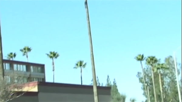 Nonton Lake Russell Loves Being A Ratchet Cougar thumbnail