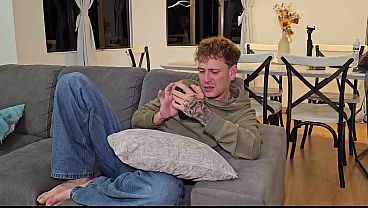 Nonton Me Follo Una Verga Gruesa Y Rica De Un Buen Cliente - Emily Fox & Nick Jowell thumbnail