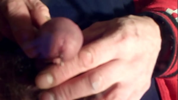 Play MP4 - Pissen auf die Kamera