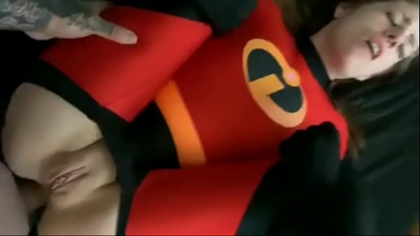 Play MP4 - Cosplay de Violeta