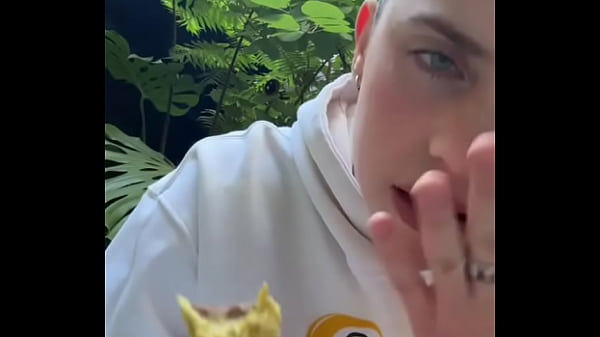 Nonton Bil Eil thumbnail