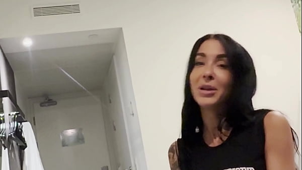 Nonton Follando En Pov A Turista Italiana Que Conozco En El Hotel -silvia Preslar- thumbnail