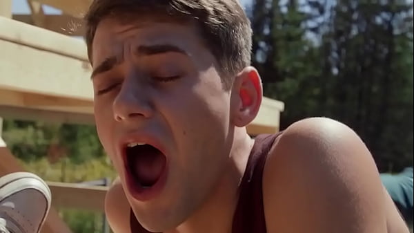 Play MP4 - Sneaky Bleachers Fuck&sol; MEN &sol; Joey Mills&comma; Leo Louis