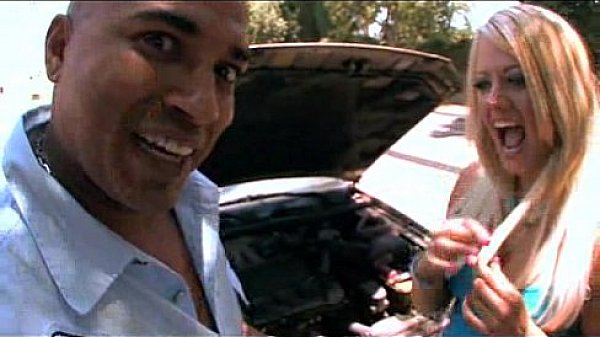 Holly's roadside ass istance