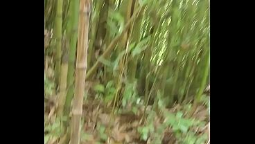 EL MARIDO DE MI VECINA ME FOLLA MIENTRAS FUMA 