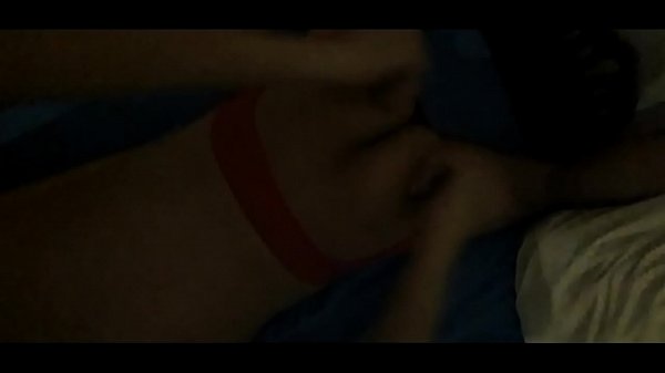 Activo caliente me coge duro y rico y me hace gemir hasta venirse 