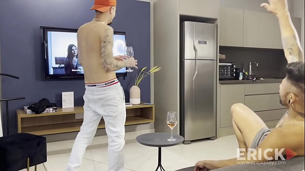 Play MP4 - briguei com a mulher e acabei indo beber com meu amigo e olha no que deu