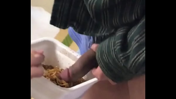 Nonton Japanesn Boy Eats Noodle.mov thumbnail