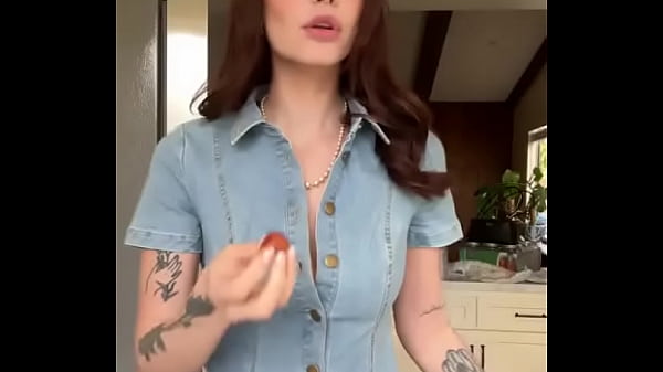 Nonton Enjoy Watching Me Fail Over And Over Again Trying To Catch A Grape In My Mouth thumbnail