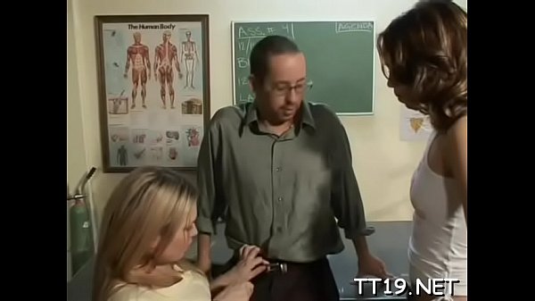 Cunning lady Jenny Hendrix gets tough experience 