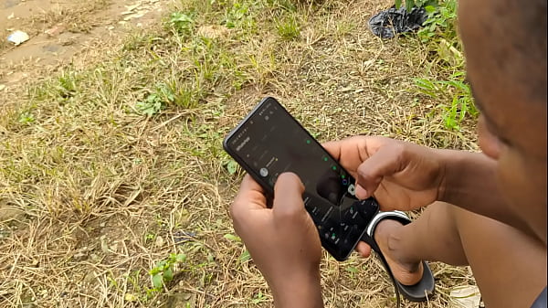 A conversation between harveyxbush and itxqueen 