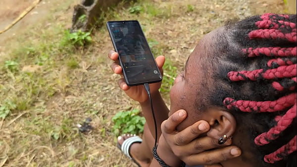 A conversation between harveyxbush and itxqueen