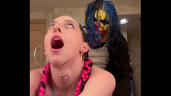 Gibby The Clown Fucks White Slut After Seeing Her On His Twitter Feed thumbnail