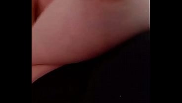 Vuole ciucciato il capezzolo 