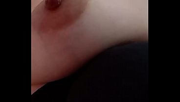 Vuole ciucciato_il capezzolo