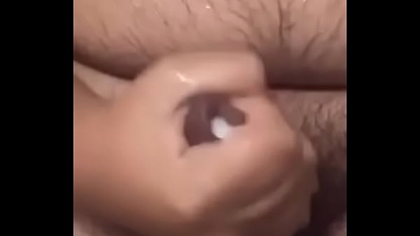Rico chacal mexicano se la jala mientras se ba&ntilde_a y se viene