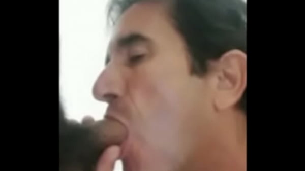 Play MP4 - Te gustar&iacute;a orinarte en mi boca&period;&period;&period;