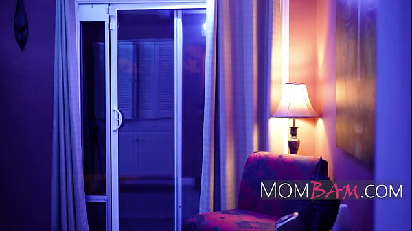 Play MP4 - Blindfolded MILF Fucked By Thief - Aaliyah Love