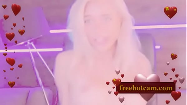 Nonton Skinny Hot Chick Home Alone thumbnail