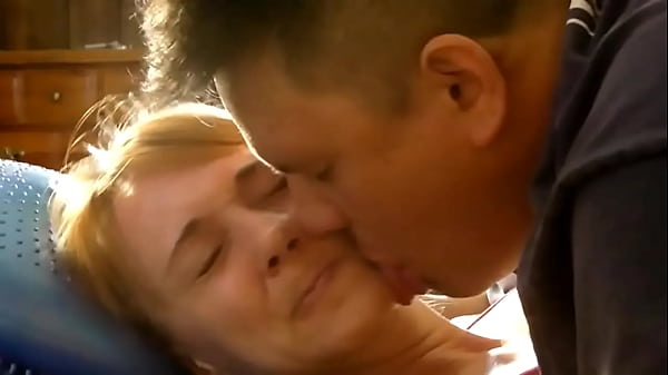 Jewels glass has very pretty feet & face since it had been so long since he had seen her he had to lick both & 