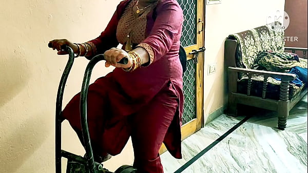 Indian_Desi bhabhi fuking gym boy s