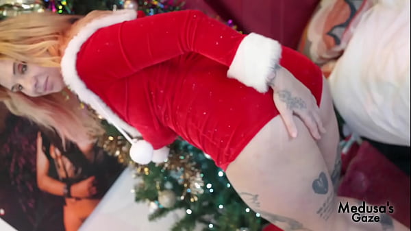 Scarlett love's early christmas present 