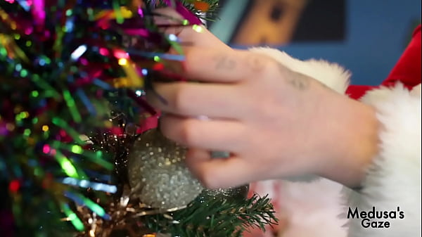 Scarlett love's early christmas present 