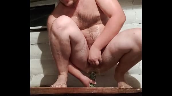 Поскакал своей_попкой на огурце а затем облизал его Член изпопы в рот бловджоб после_анального траха