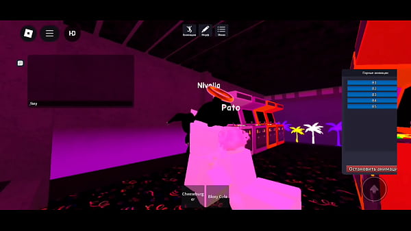 Pasandola bien en roblox con una amiga 