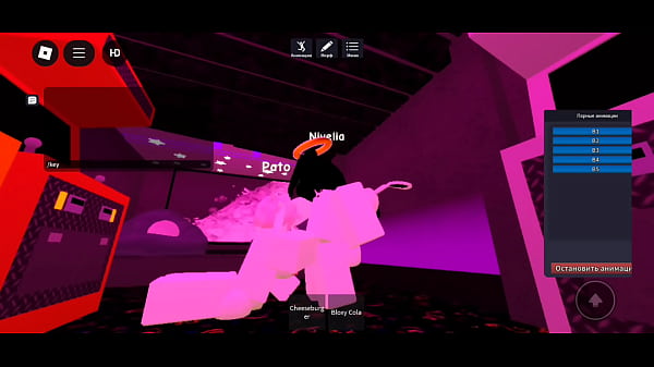 Pasandola bien en roblox con una amiga