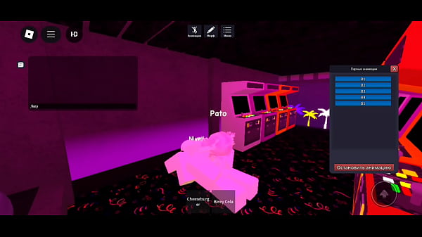 Pasandola bien en roblox con una amiga 