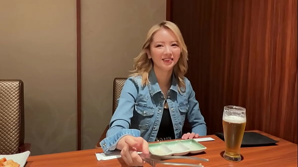 複数プレイok＋ドm属性見た目とギャップがエグい金髪ギャルをwチ○ポでおもてなし！スパンキング&喉奥イラマチオで感度マシマシ&uarr;&uarr;刺青ボディをくねらせながら悦び絶頂3射精！！！ thumbnail