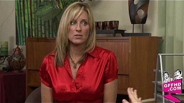 Girls Having Fun 0915 thumbnail