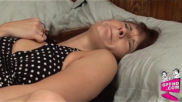 Girls having fun 0474 