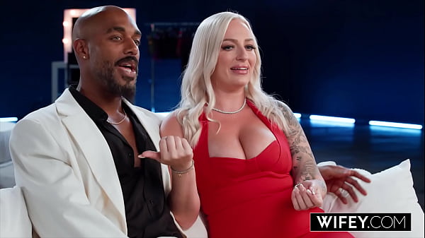 Play MP4 - WIFEY Gorgeous Blonde Hotwife Elana Bunnz Takes A Thick BBC In Front Of Hubby