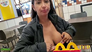 Com uns seios desse ela merece um MC lanche feliz - Natalia Nazzario - Vinny Kabuloso