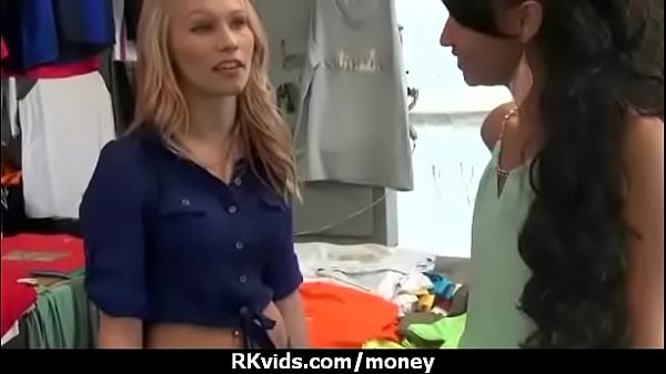 Hotsexy amateur babe needsa lift_and takes cash 1