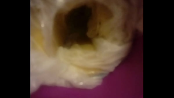 Novinho se masturbando com buceta caseira