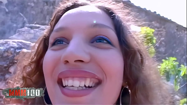 Nonton A Young Arab Woman Is Fucked And Squirts Everywhere. thumbnail