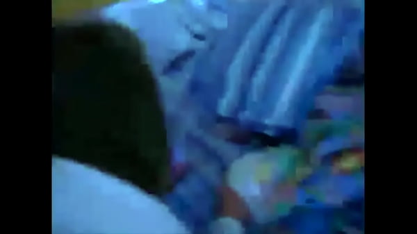 Play MP4 - RAPIDIN MIENTRAS MANDA MENSAJE AL MARIDO