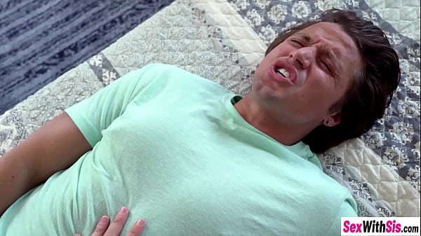 Petite blonde stepsis Haley Reed practicing on_crazy stepbrothers big dick