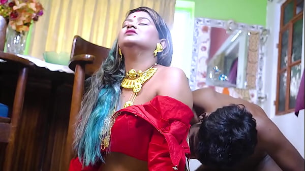 Play MP4 - Rich Indian Bhabhi Making Her Servant Happy By Giving Him Love and Sex