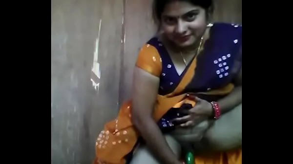 Play MP4 - aunty &period;&period;solo