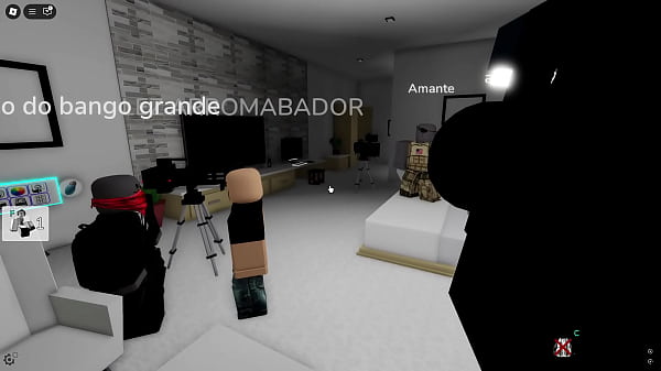 Novinho trai seu marido com dois arrombadores profissionais