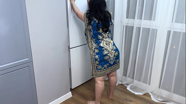 A Big Lady Spread Her Ass For Anal Sex And Gave A Blowjob thumbnail