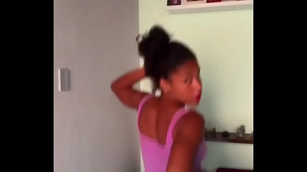 Nonton Morena Sexy thumbnail