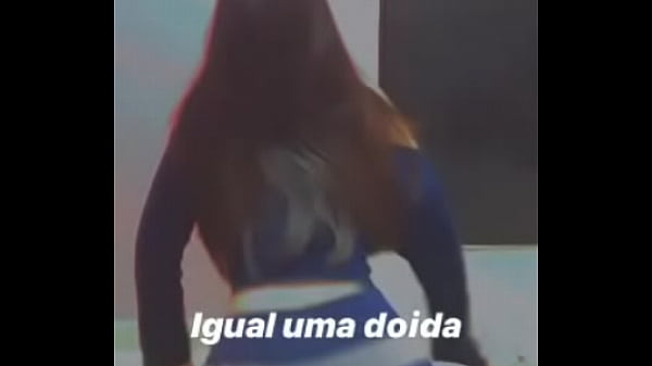 Brazilian bitch rolling her giant ass! irresistible! crazy to sit on her dick.