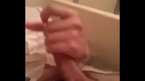 Quay tay trong bồn tắm :)) Ch&iacute;nh chủ :)) 