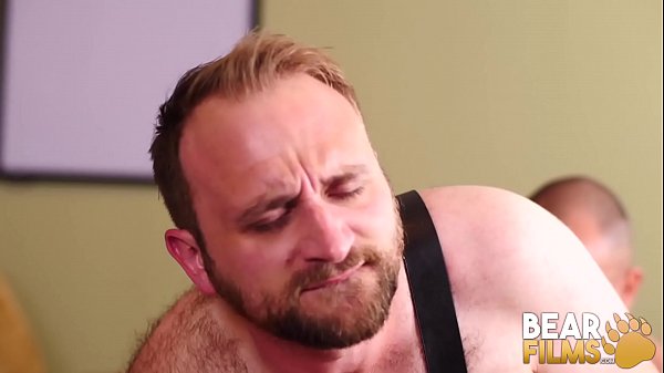 Submissive Stud Bent Over For Raw Bear Cock 