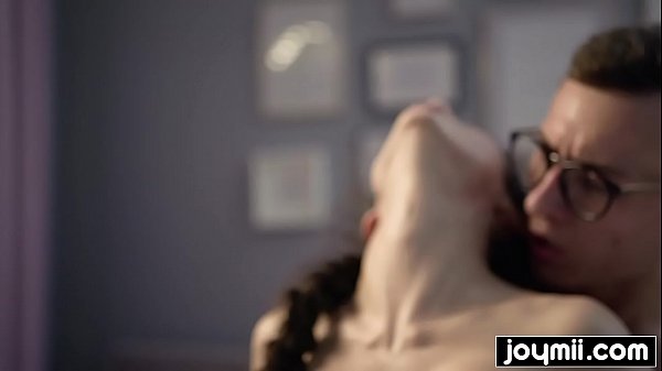 Play MP4 - Joymii fucking my girlfriend and make her cum